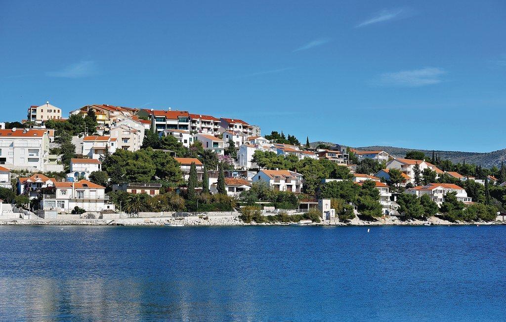Maiv Residence - Family & Designer Suites Rogoznica  Dış mekan fotoğraf
