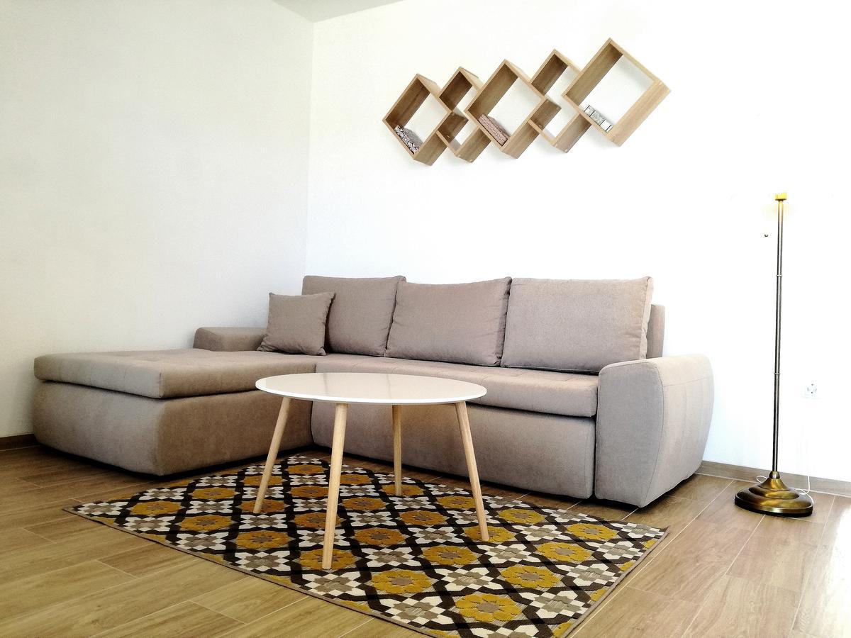 Maiv Residence - Family & Designer Suites Rogoznica  Dış mekan fotoğraf
