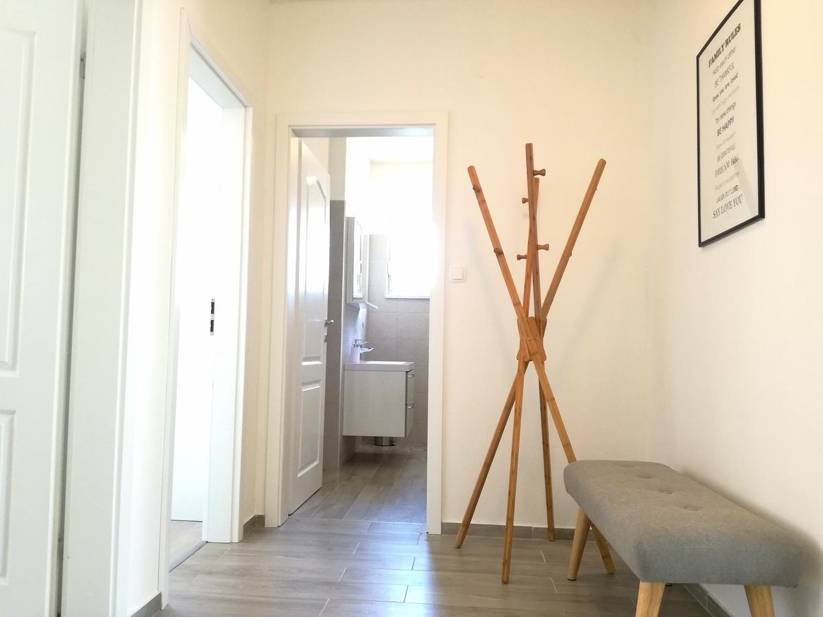 Maiv Residence - Family & Designer Suites Rogoznica  Dış mekan fotoğraf