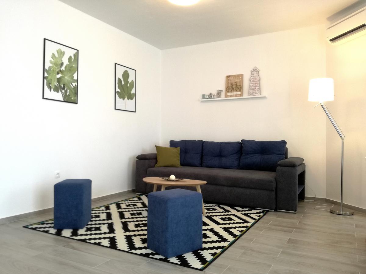 Maiv Residence - Family & Designer Suites Rogoznica  Dış mekan fotoğraf
